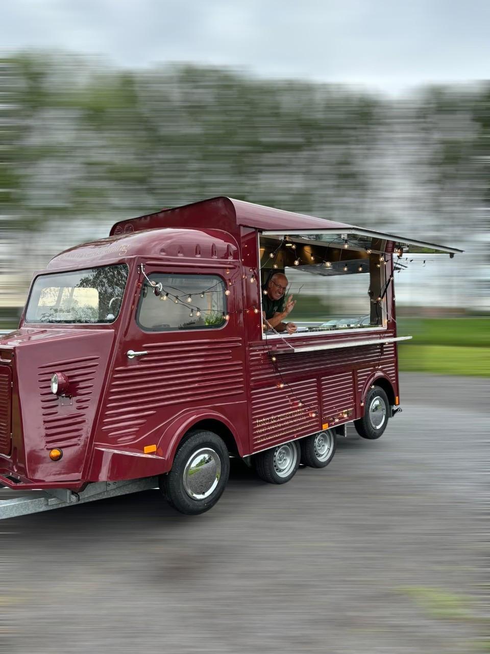 Voor foodtrailers- en of foodtrucks ga je naar FOODTRAILERS.EU te Goes