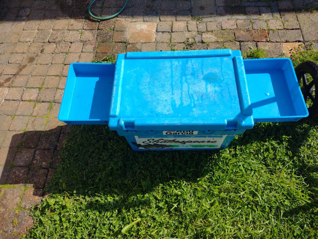 Viskoffer met strandkar