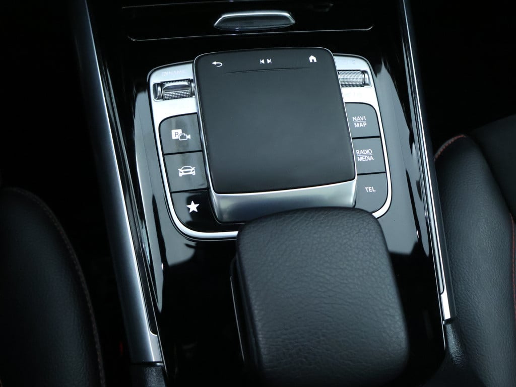 Mercedes-Benz B-Klasse 180 business solution amg | apple carplay/android au