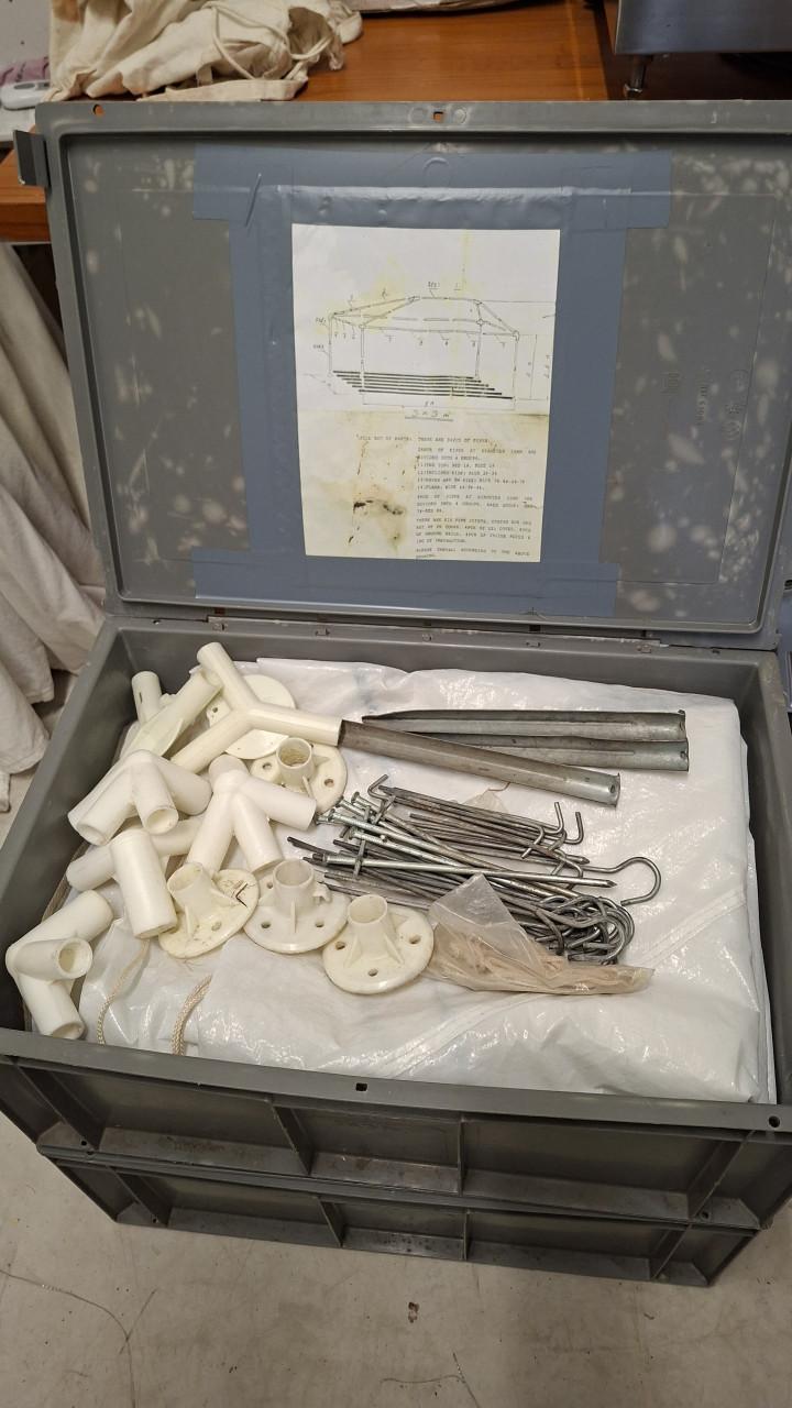 Party tent wit 5x3 meter