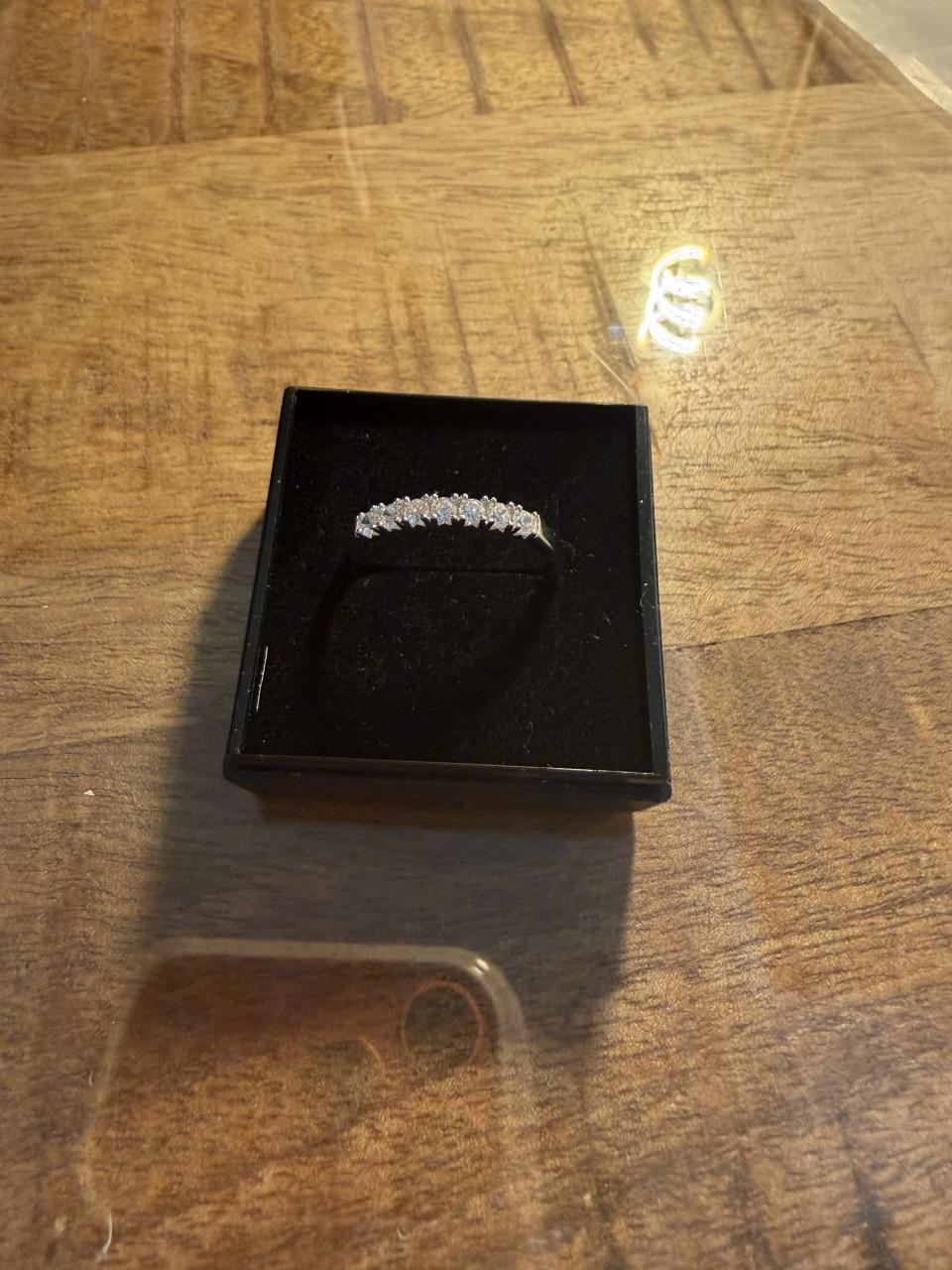 Nieuwe zilveren ring