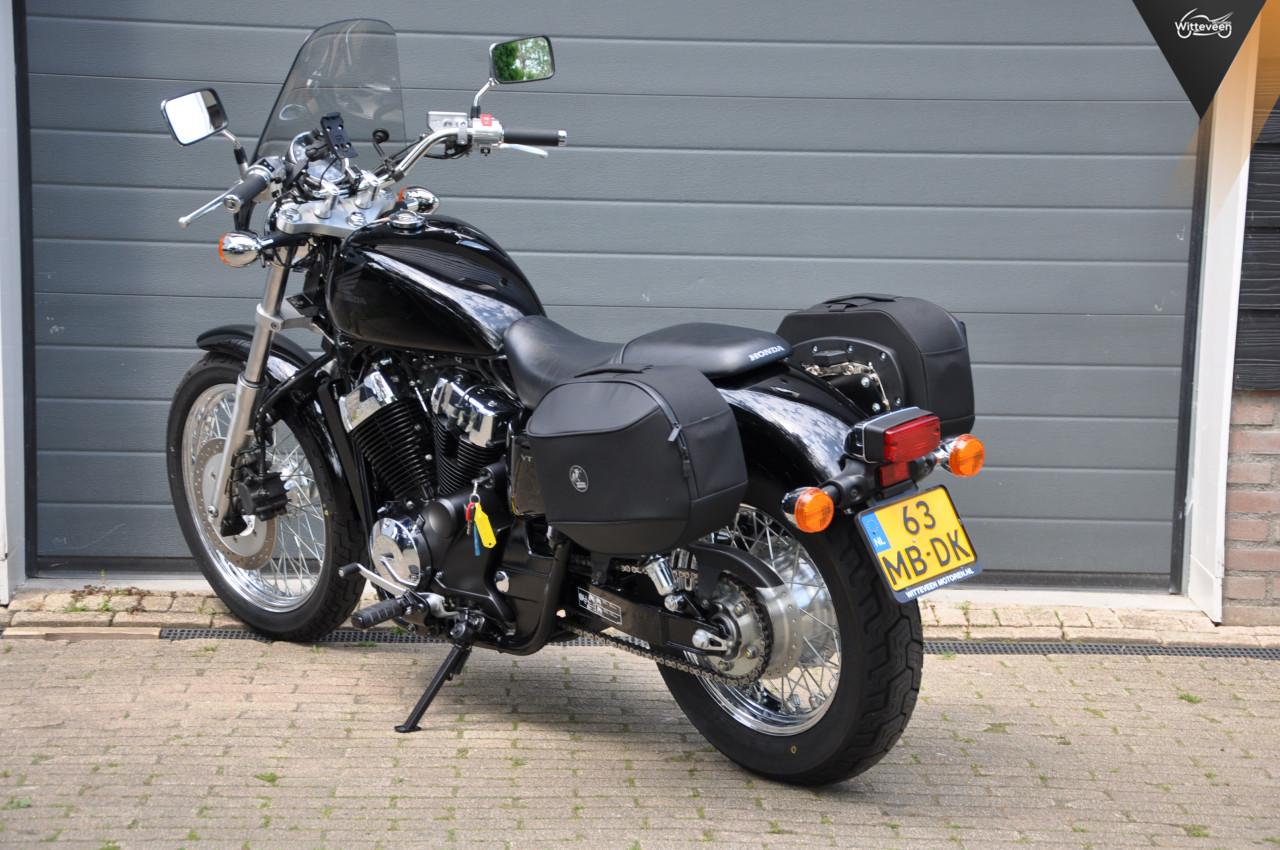 Honda VT 750 S Shadow 2350 km, leuke extra's