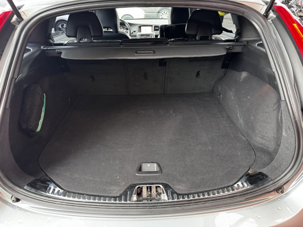Volvo V60 cross country 2.0 t5 polar+ | 19" lmv | on-call | trekhaak