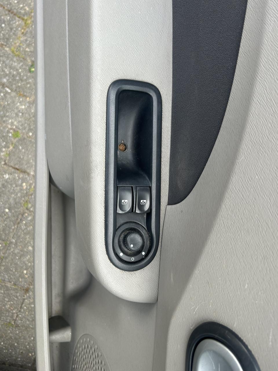 Renault Twingo 1.2  Schuif / Panoramadak / airco