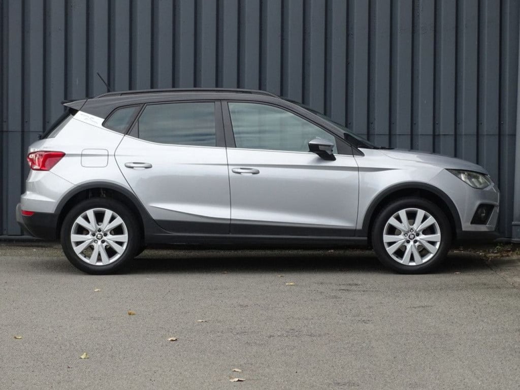 Seat Arona 1.0 tsi xcellence business intense trekhaak