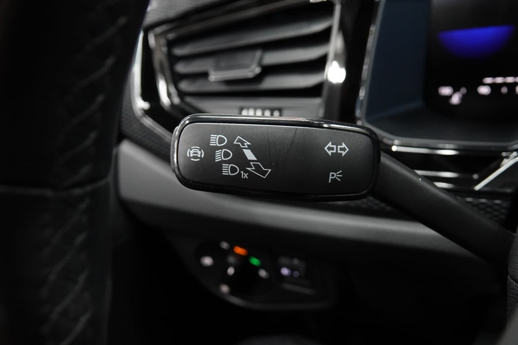 Volkswagen Taigo 1.0 tsi | acc | led | stoelverw. | pdc |