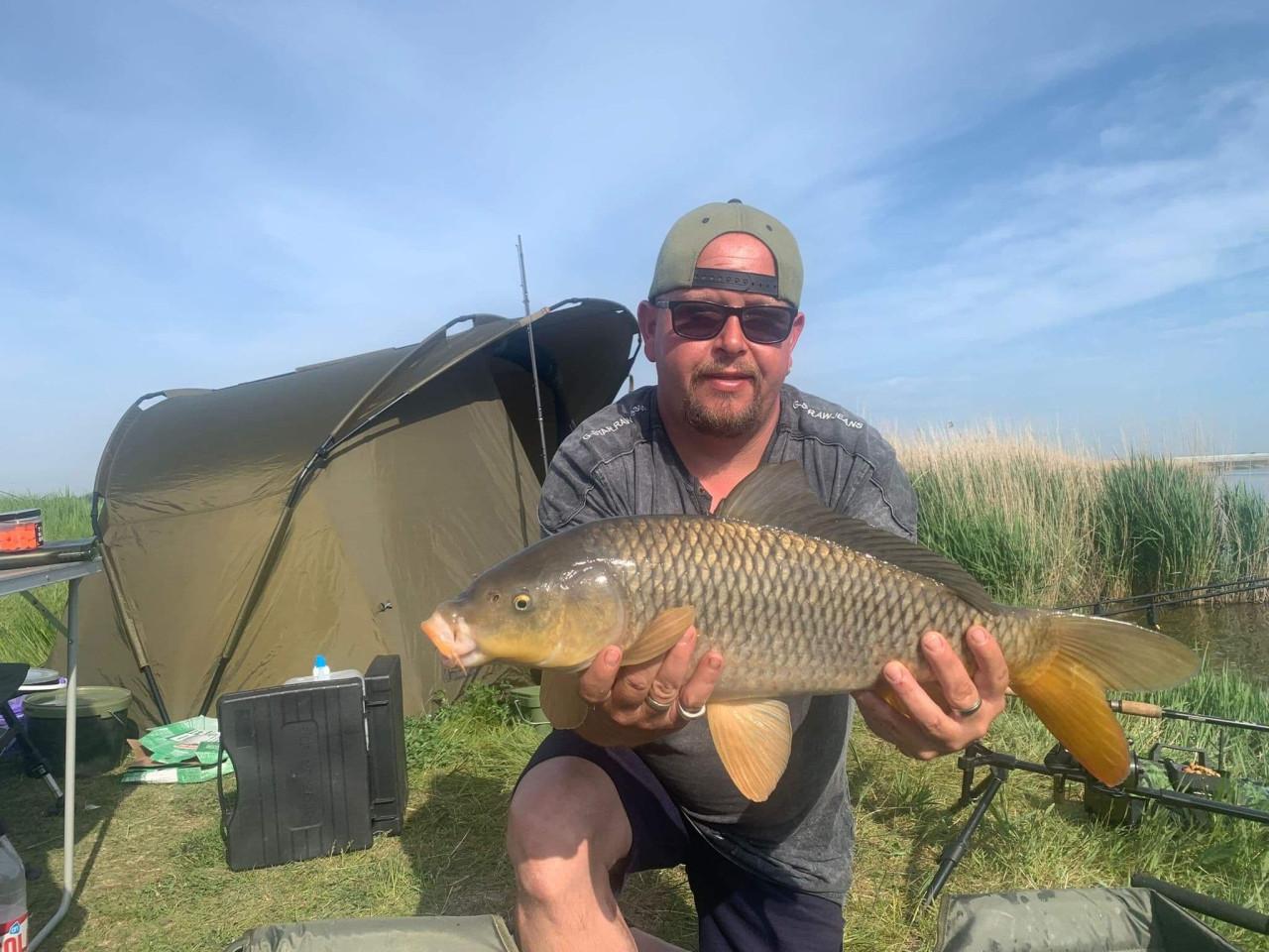 DE 3 HENGELVERGUNNING KOMT NIET IN DE VISPAS BIJ KARPERVISSERIJ KOUDEKERKE