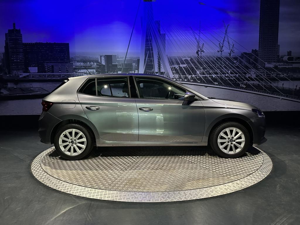 Skoda Fabia 1.0 tsi ambition *led*navi*appconnect*