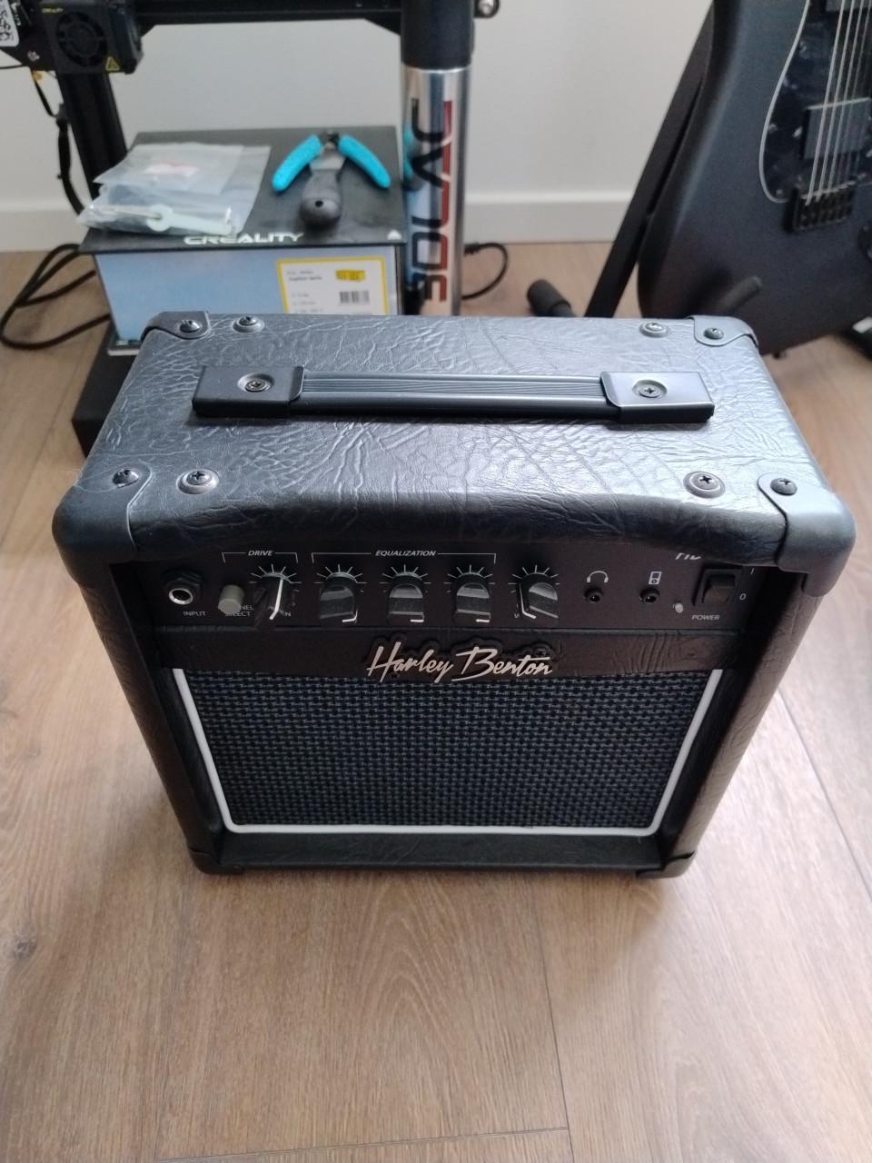 Harley Benton versterker