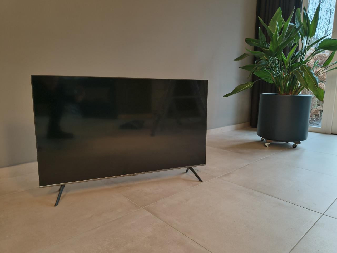 Samsung QLED 4K 43 inch smart tv