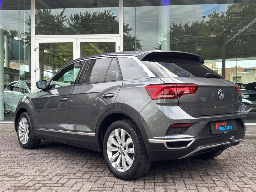 Volkswagen T-roc 1.5 tsi 150pk t-roc sport| dode hoek|trekhaak afn|stuur-st