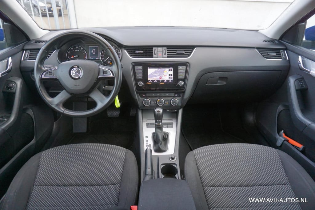 Skoda Octavia combi 1.4 tsi greentech ambition businessline dsg