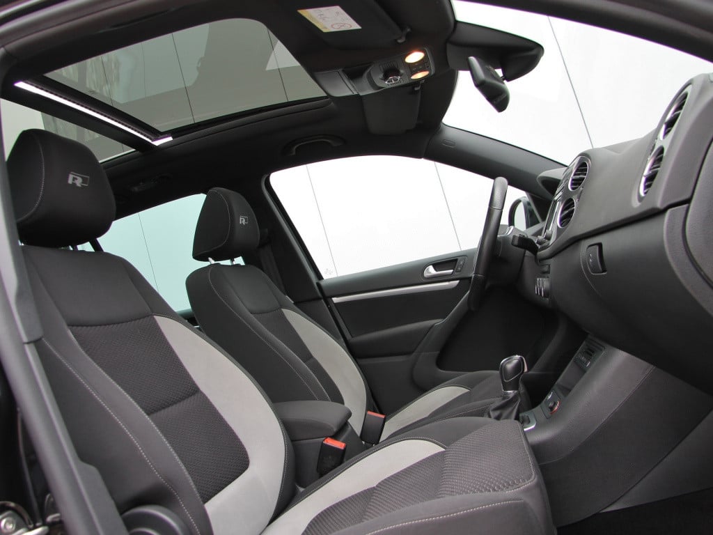Volkswagen Tiguan 1.4 tsi 150pk dsg r-line | pano dak | trekhaak