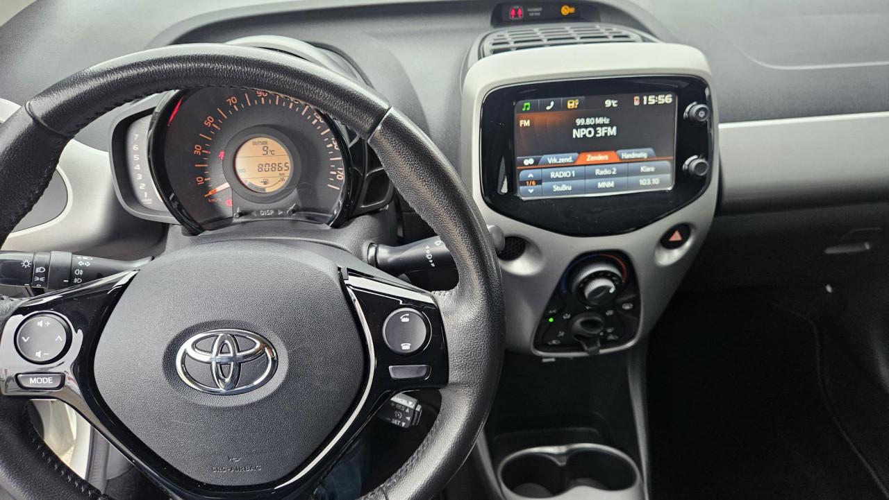 Prachtige TOYOTA AYGO 1.0 X-WAVE Cabrio Top / NL AUTO / NAP / 80.865 KM !!