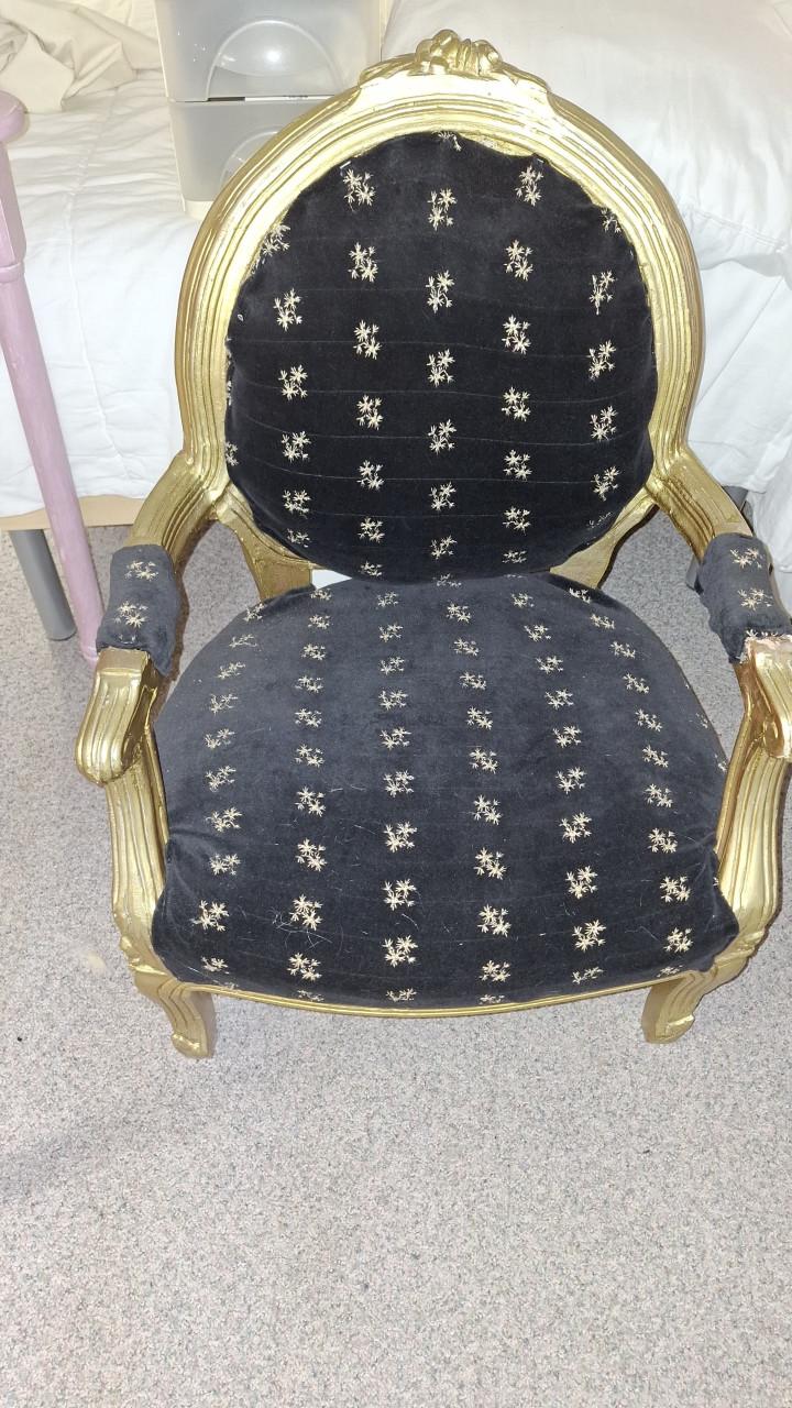 Kinderfauteuiltje.