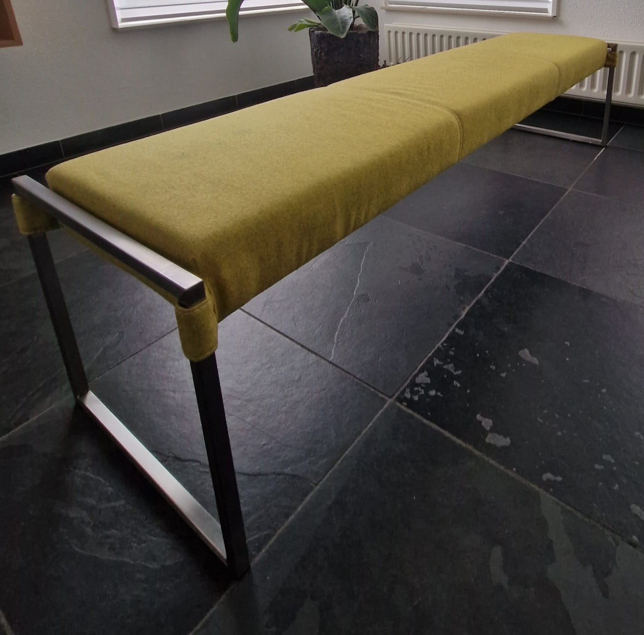 Bert Plantagie keukenbank 180x48 vilt gele stof