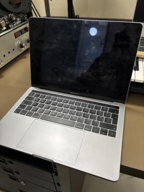 MacBook Pro 2019 13 inch