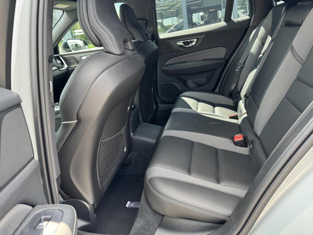 Volvo V60 2.0 t6 plug-in hybrid awd plus dark trekhaak|complete auto