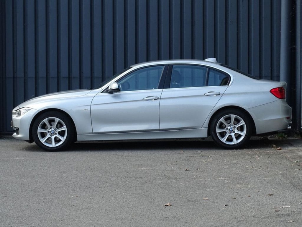 BMW 3-serie 316i executive sport