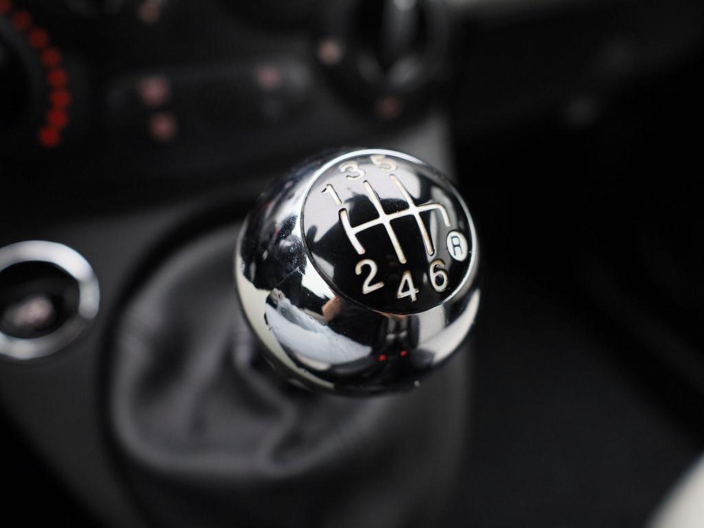 Fiat 500 C 1.0 hybrid star | cabrio | parkeer sensoren | navigatie | half l