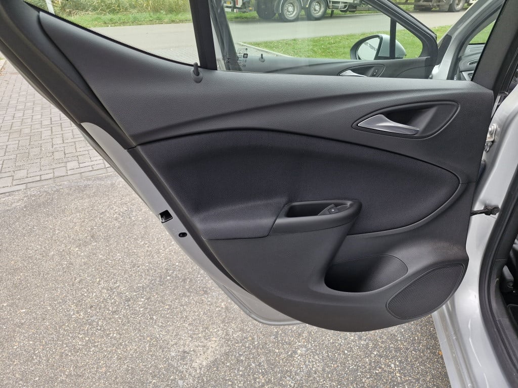 Opel Astra 1.2 edition