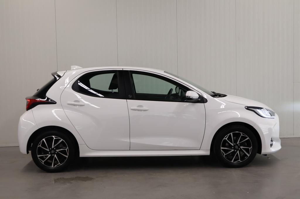 Toyota Yaris 1.5 hyb. 115 first e