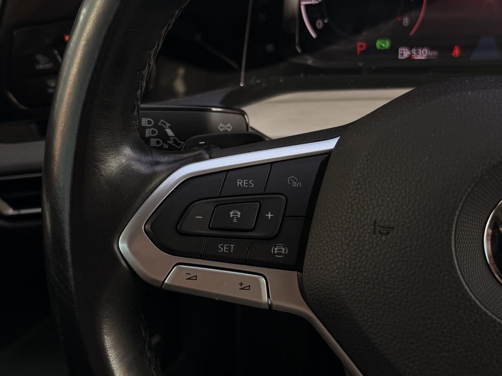 Volkswagen Golf 1.5 etsi 1st. edition 150pk | pano | acc | memory | massage
