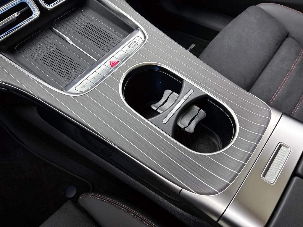 Mercedes-Benz C-Klasse 400 4matic launch edition 94 kwh | premium pakket | 