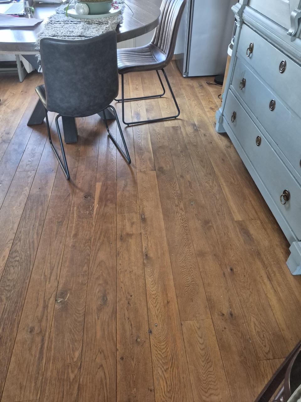 Hardhouten vloer 33 vierkante meter