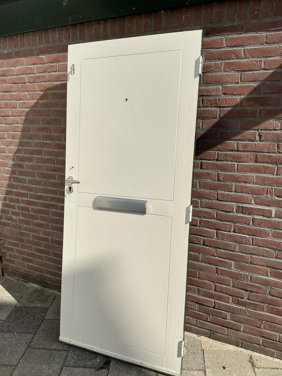 Voordeur (B)