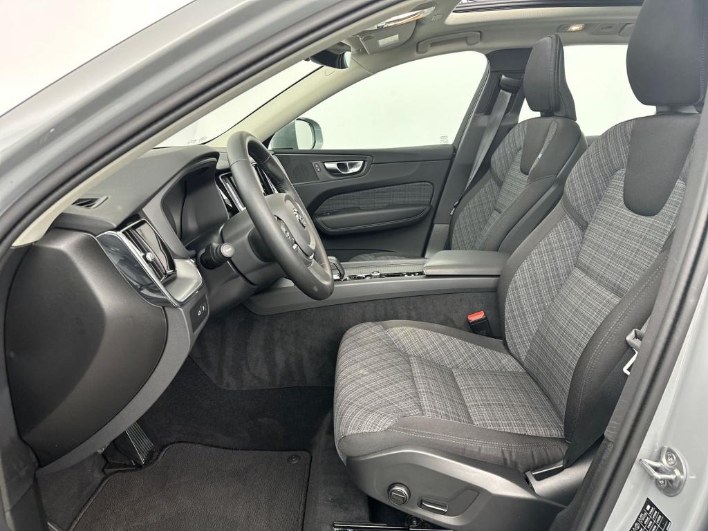 Volvo XC60 t6 398pk recharge bright| achteruitrijcamera| trekhaak| pano|