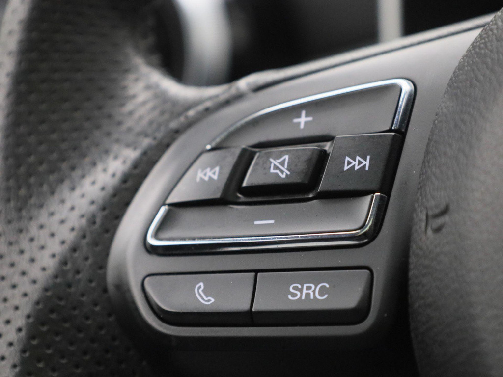 MG Zs-ev luxury 45 kwh automaat | panoramadak | leder | navigatie | airco |