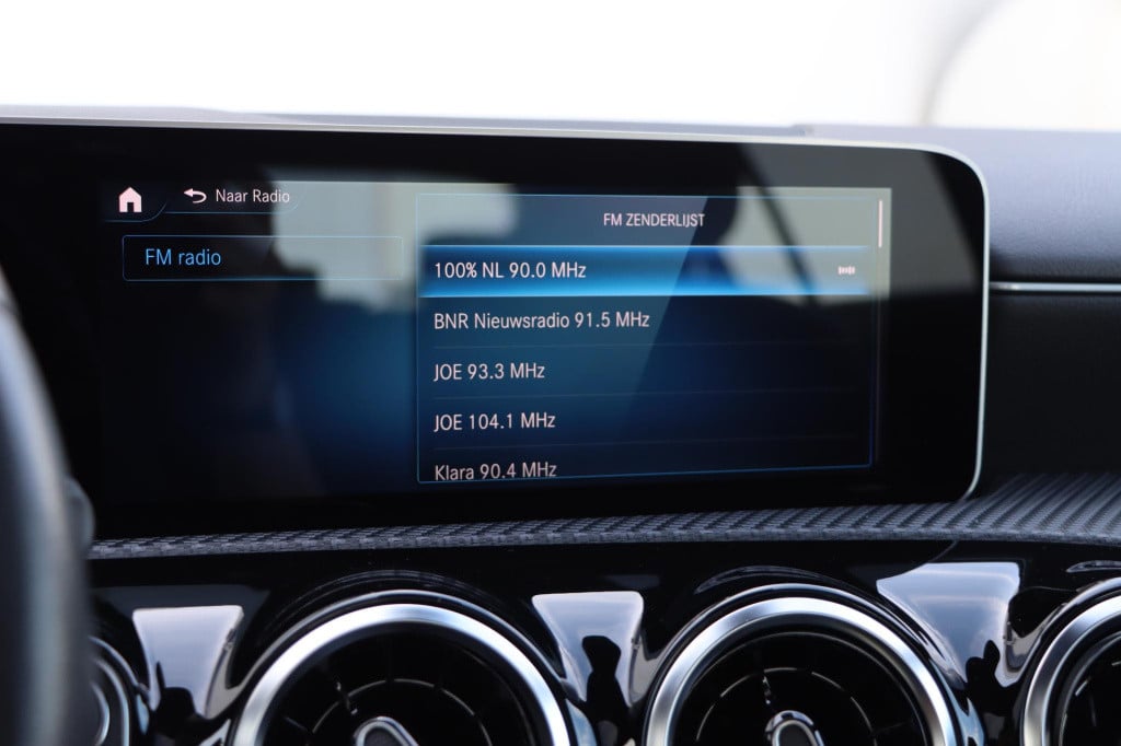 Mercedes-Benz A-Klasse 200 business solution plus upgrade