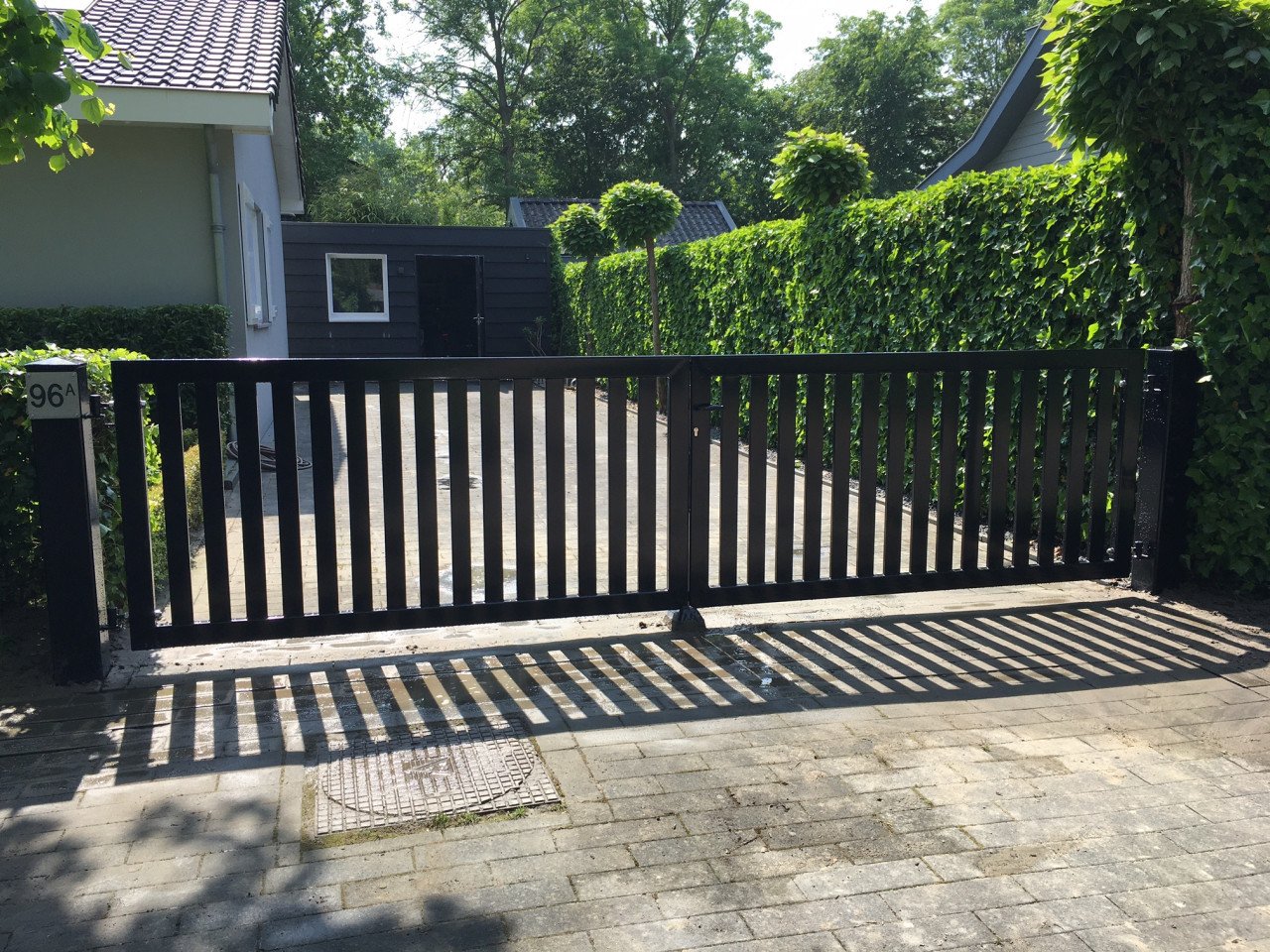 Direct leverbaar: Lamellenpoort 360 cm breed.