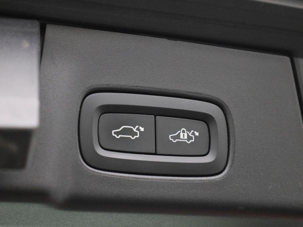 Volvo V90 2.0 t6 awd inscription | navigatie | trekhaak | apple carplay / a