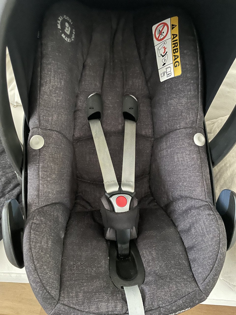 Maxi-cosi met zak en kap