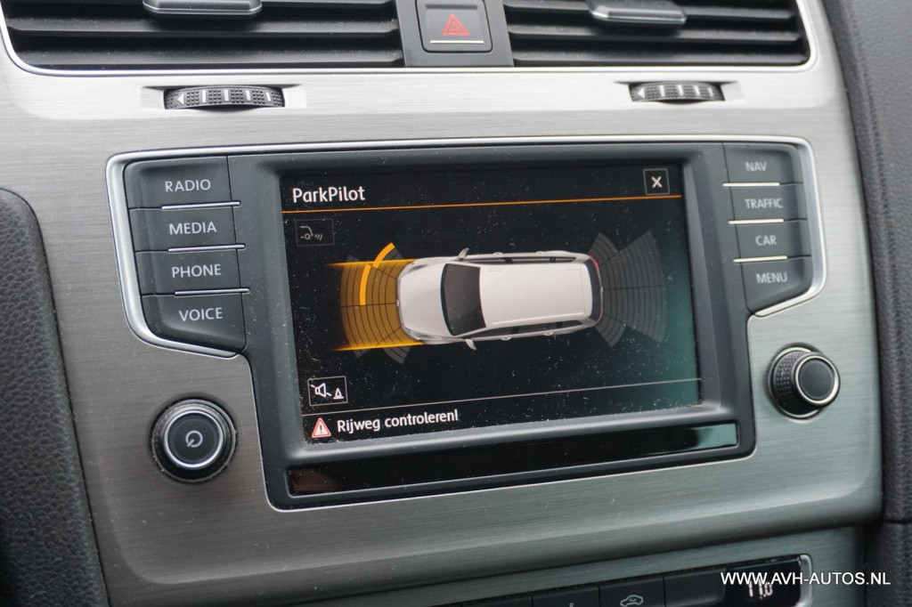 Volkswagen Golf variant 1.0 tsi business edition connected