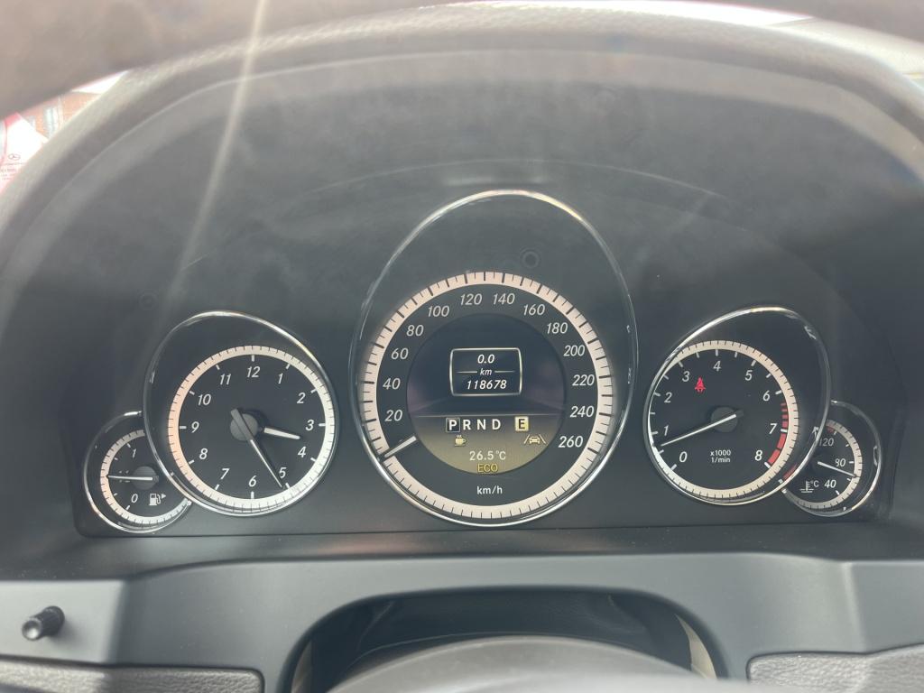 Mercedes-Benz E-Klasse cabrio 300 cgi elegance 118 dkm zeer mooie cabrio