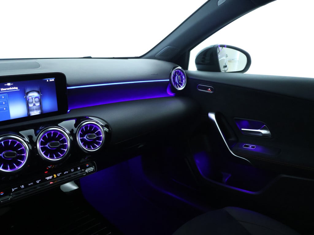 Mercedes-Benz A-Klasse 250 e business solution amg | nightpakket | parkeerp