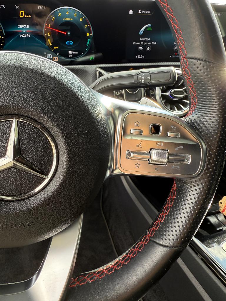 Mercedes-Benz Cla 250 e amg premium plus night - full option