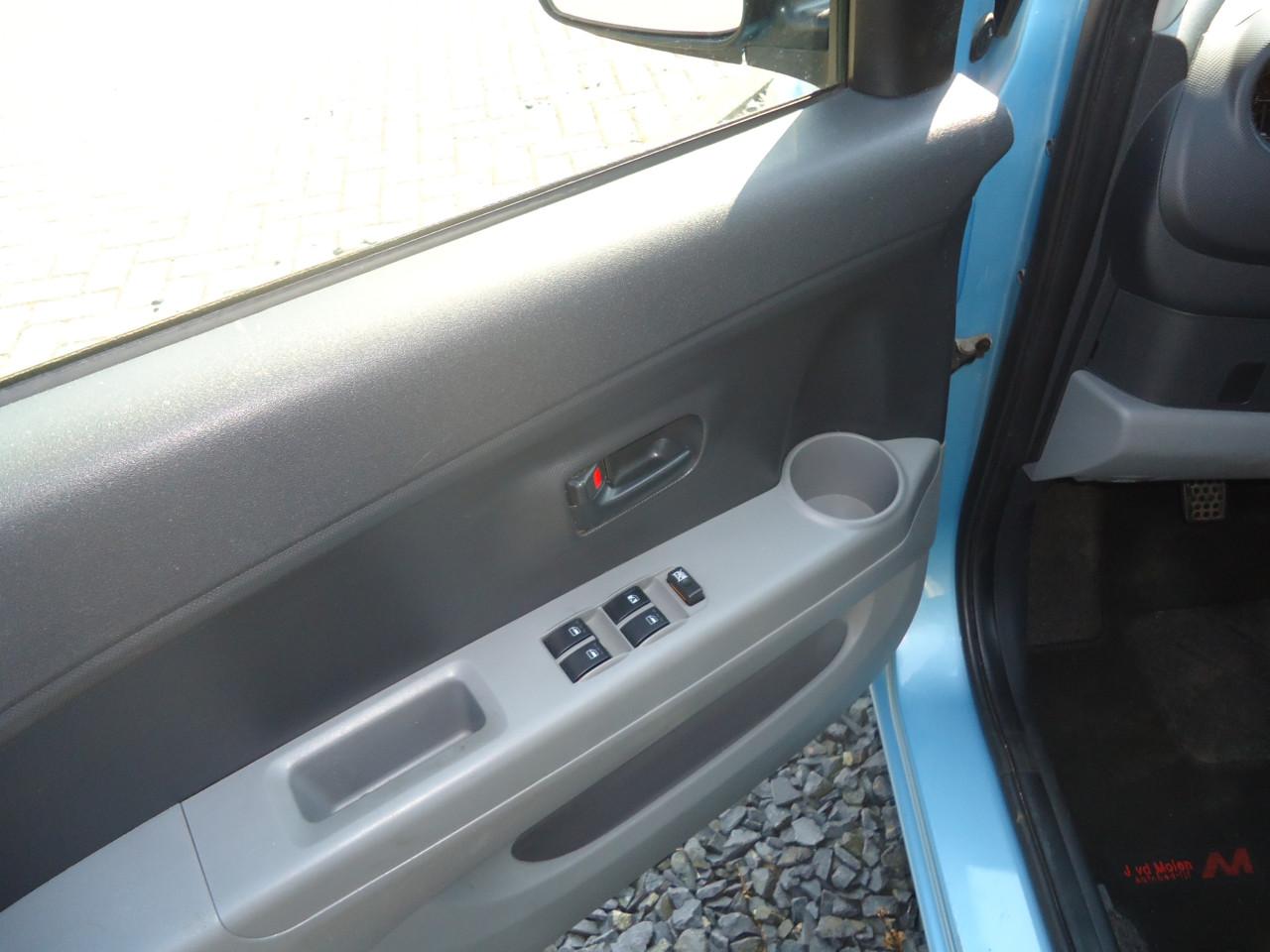 DAIHATSU SIRION 1.0 5 DRS PREMIUM