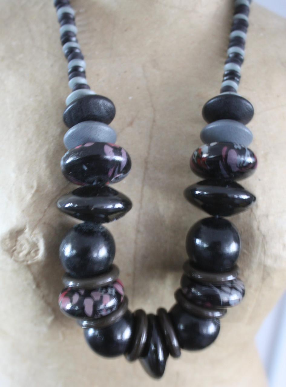 Zwart met grijs kralen ketting