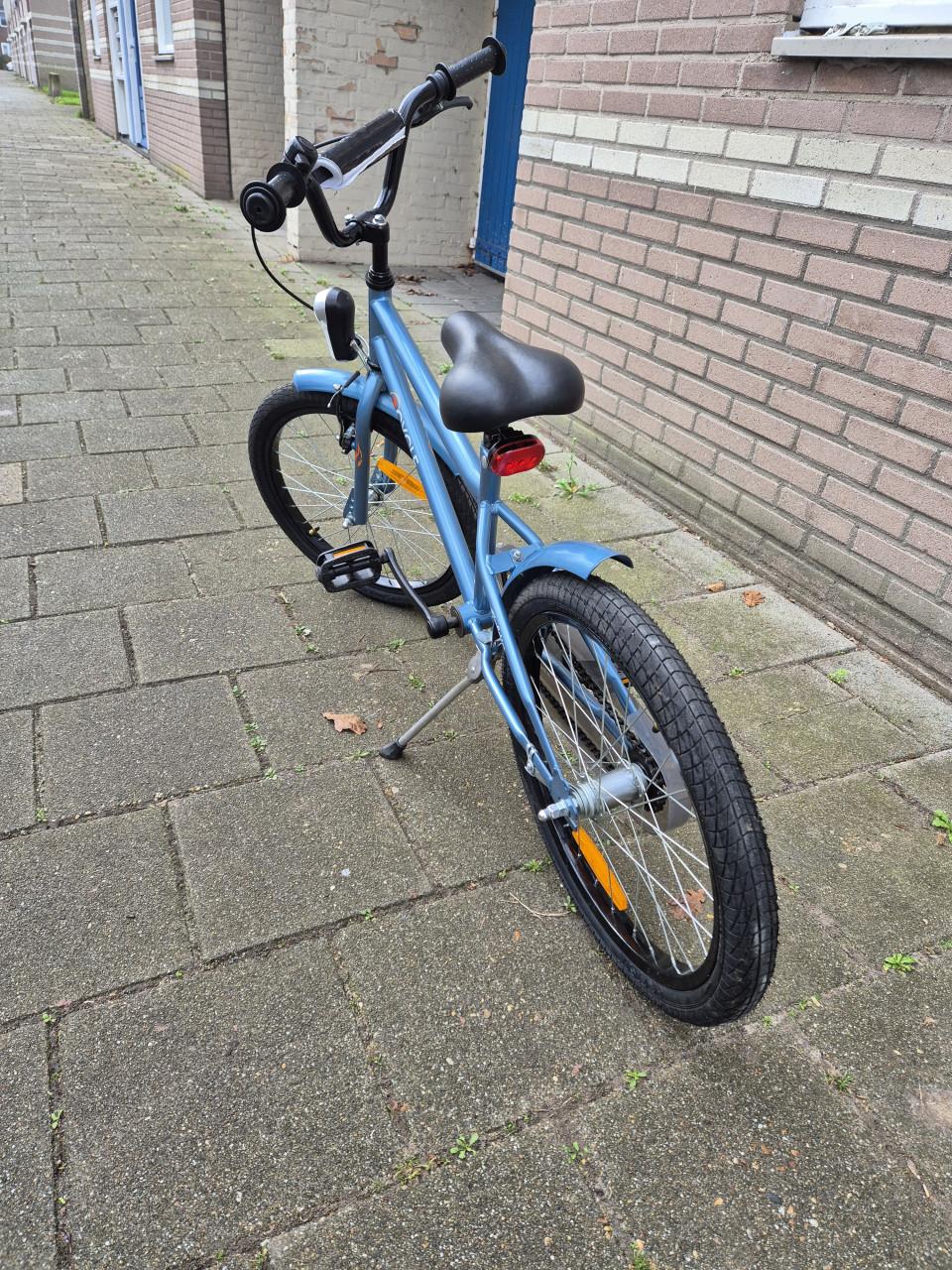 Jongens fiets 20 inch zo goed als nieuw