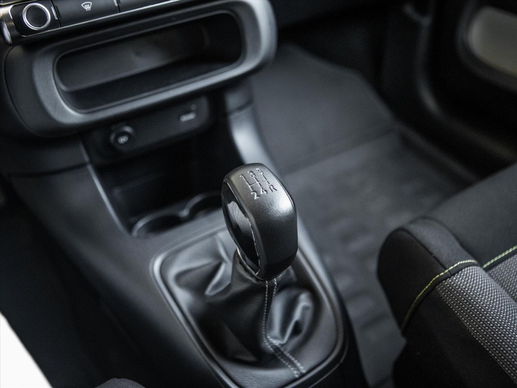 Citroen C3 1.2 puretech 82pk feel | cruise & climate control | android auto