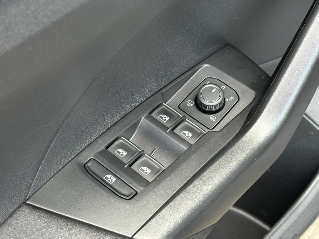 Volkswagen T-cross 1.0 tsi 111pk dsg style | camera | adapt. cruise | carpl