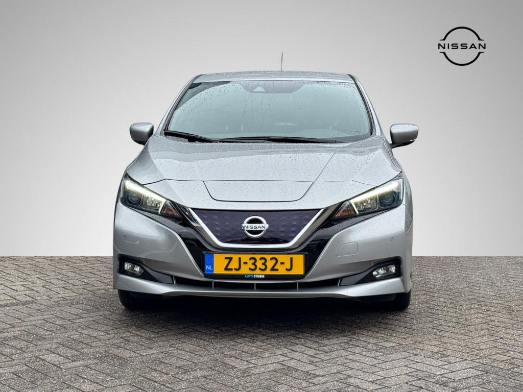 Nissan Leaf n-connecta 40 kwh | navigatie | 360° camera | stuur- + stoelver