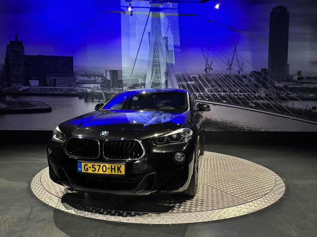 BMW X2 sdrive20i high executive m-pakket *sportstoelen*