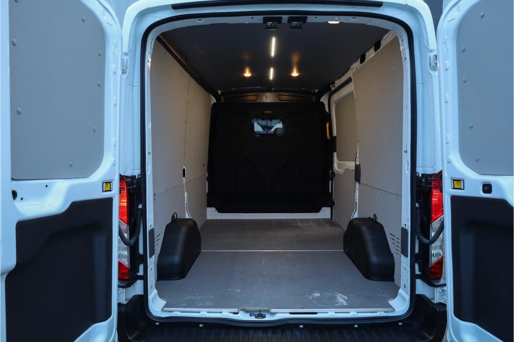 Ford Transit 350 2.0 tdci l2h2 limited automaat 185pk cam i stoelverw i tre