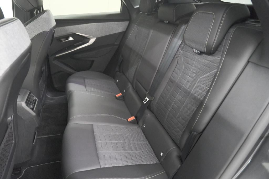 Peugeot E-3008 gt avantage 210 73 kwh | schuif-/kanteldak | warmtepomp | 36