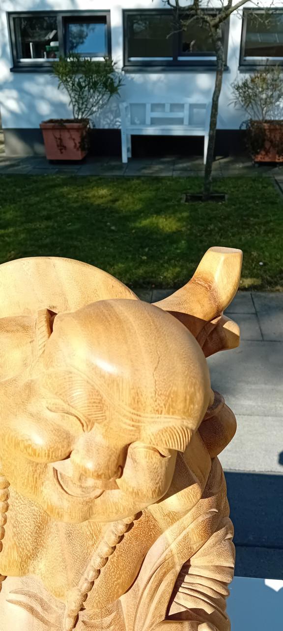 Massief houten staande boeddha uit bali